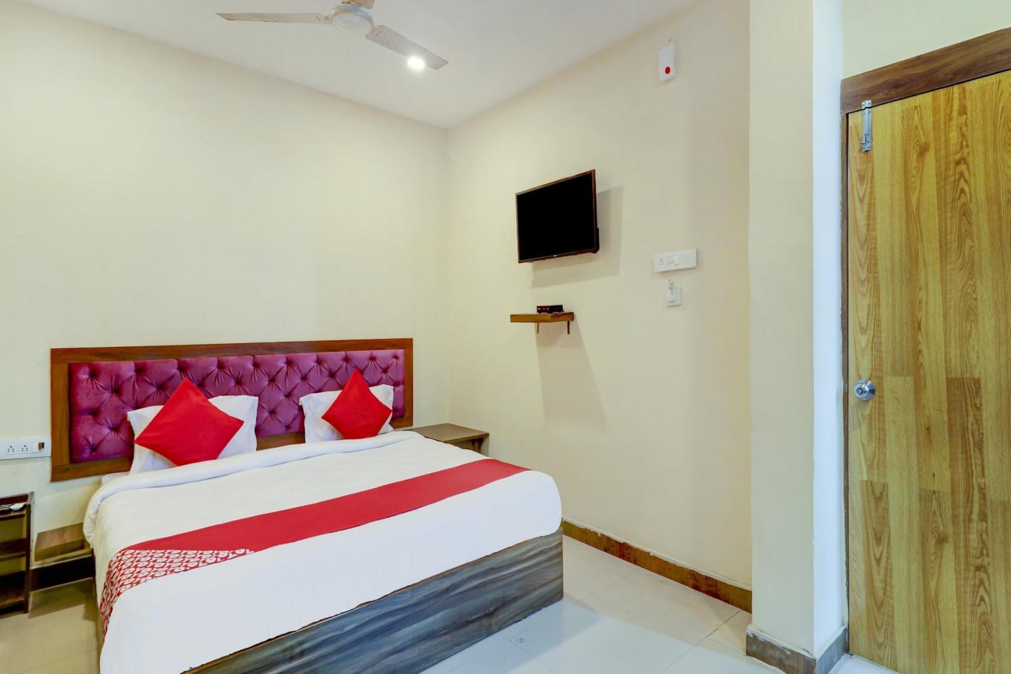 Hotel O Rsquare Elite Sururnagar ภายนอก รูปภาพ